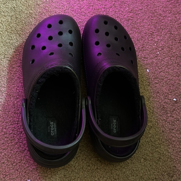 Black fleece lined crocs - Picture 3 of 6